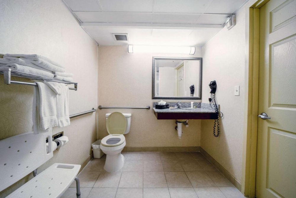 Country Inn & Suites by Radisson, Ontario at Ontario Mills, CA Image 10