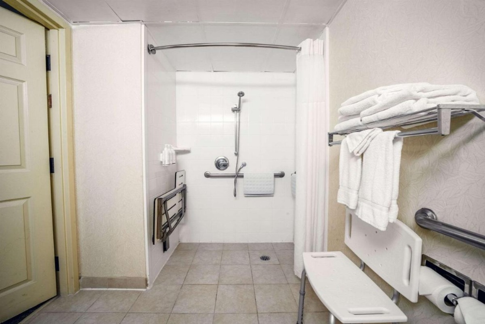 Country Inn & Suites by Radisson, Ontario at Ontario Mills, CA Image 11