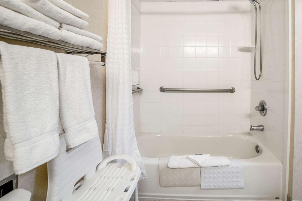 Country Inn & Suites by Radisson, Ontario at Ontario Mills, CA Image 15