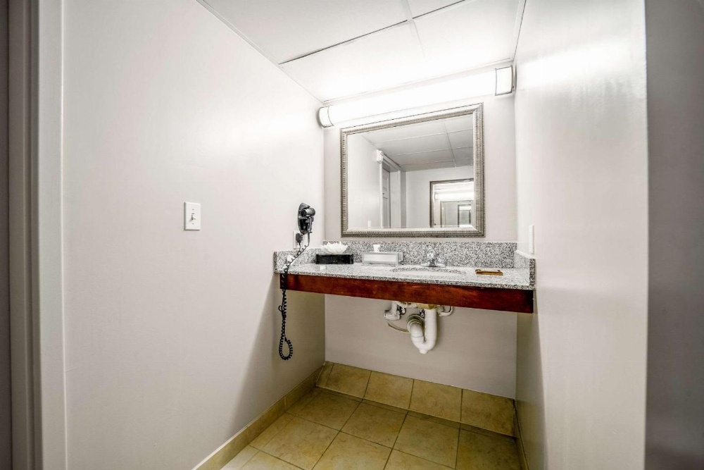 Country Inn & Suites by Radisson, Ontario at Ontario Mills, CA Main image